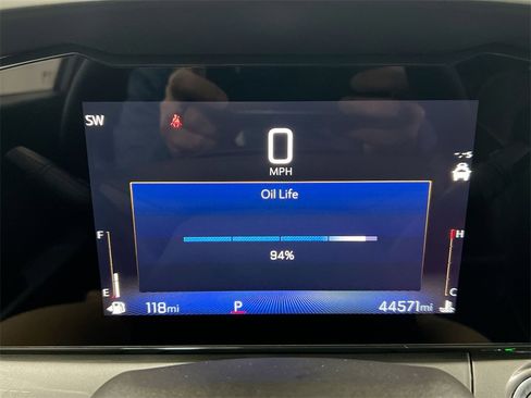 Used 2024 Chevrolet Trax ACTIV w/ Sunroof Package image 11