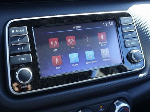 New 2025 Nissan Kicks Play S image 5