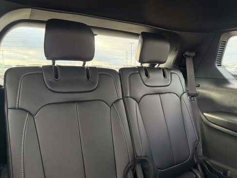 New 2025 Jeep Grand Cherokee L Limited image 38