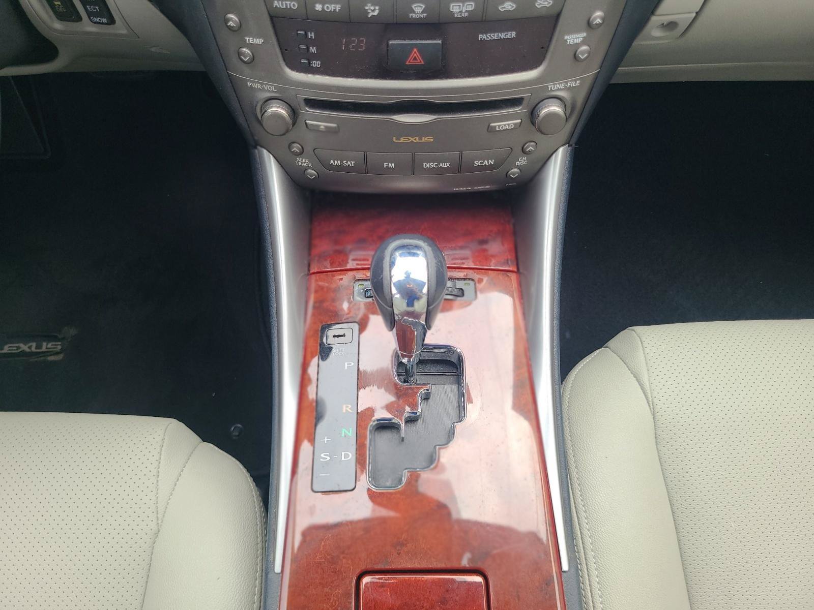 Used 2008 Lexus IS 250 w/ Premium Pkg RWD image 16