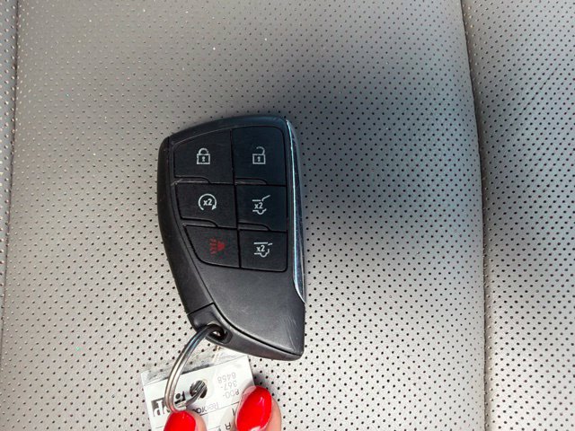 Used 2023 GMC Yukon SLT RWD image 18