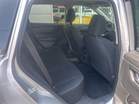 Used 2024 Nissan Rogue S AWD/4WD image 11