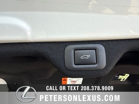 New 2026 Lexus ES 500e AWD/4WD image 19