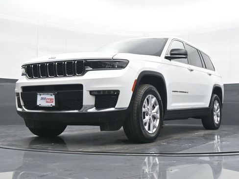 Used 2022 Jeep Grand Cherokee L Limited image 16