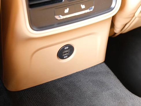 Used 2017 Porsche Macan image 20