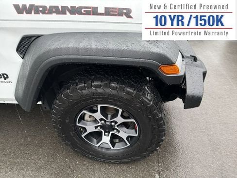 Used 2023 Jeep Wrangler Sport image 4