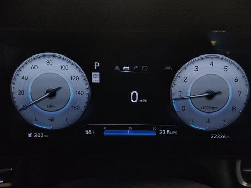 Used 2025 Hyundai Elantra SEL FWD image 23