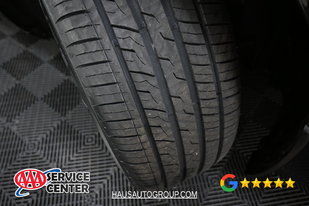 Used 2013 Dodge Challenger SXT RWD image 20