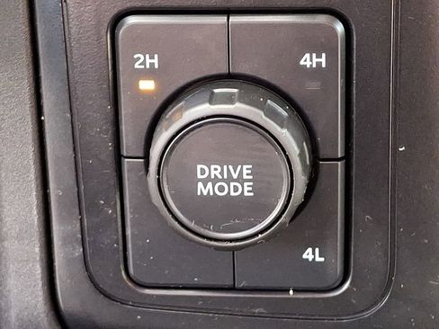 Used 2024 Ford F250 XLT AWD/4WD image 25