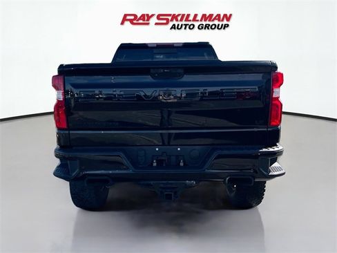 Used 2021 Chevrolet Silverado 1500 LT Trail Boss image 6