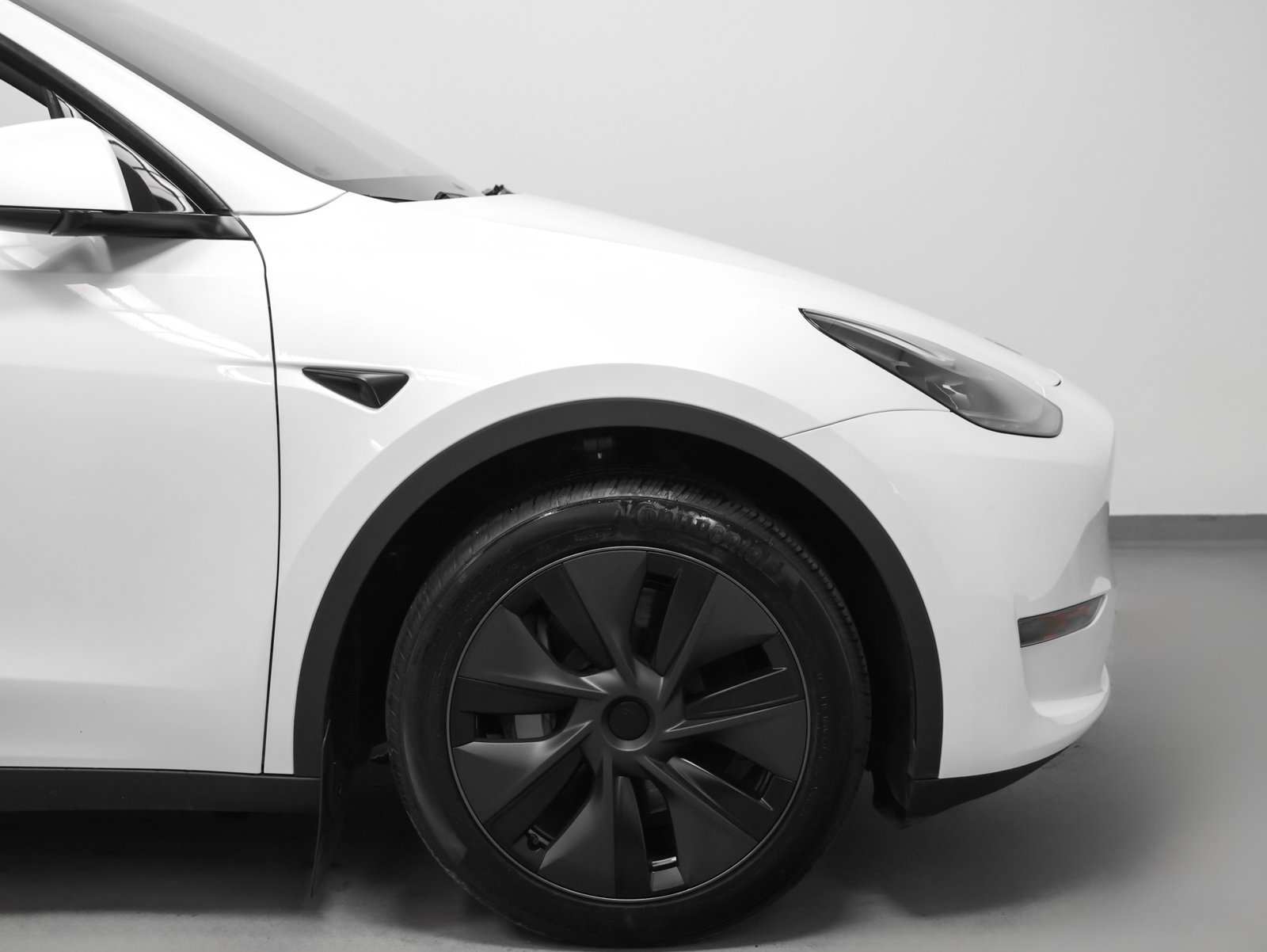 Used 2024 Tesla Model Y Long Range AWD/4WD image 14