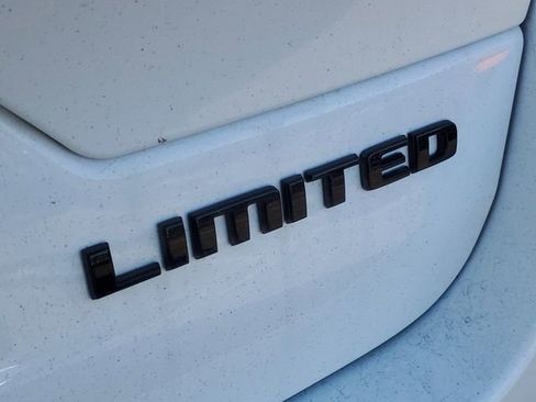 New 2025 Jeep Grand Cherokee Limited image 7