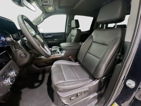 Used 2025 GMC Sierra 1500 SLT AWD/4WD image 22