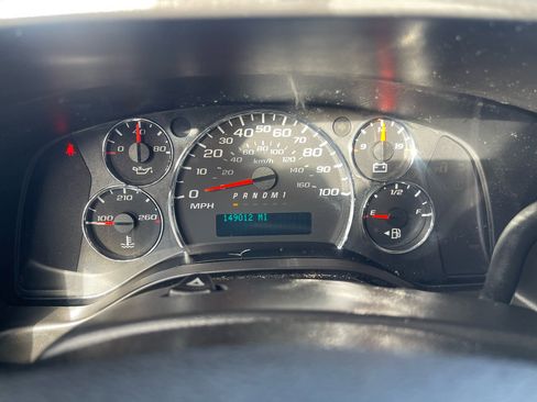 Used 2015 Chevrolet Express 2500 image 28