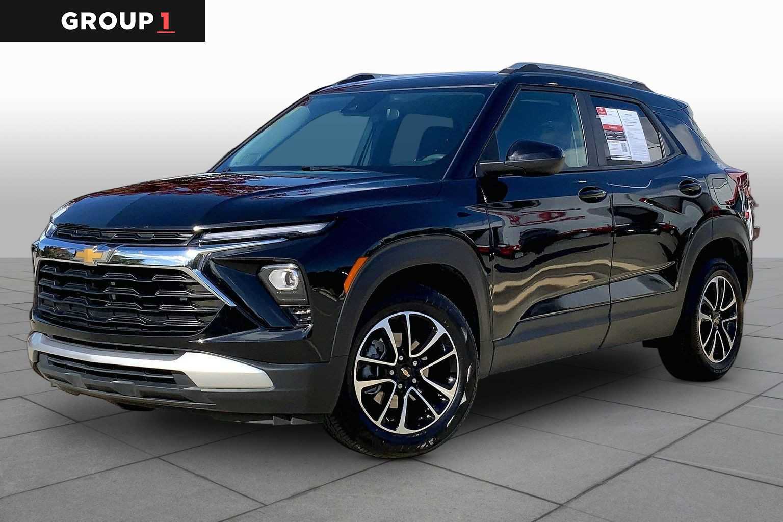 Used 2025 Chevrolet TrailBlazer LT FWD image 1