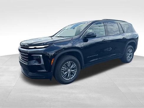 Used 2026 Chevrolet Traverse LT AWD/4WD image 1