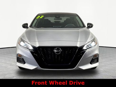 Used 2022 Nissan Altima 2.5 SR FWD image 2