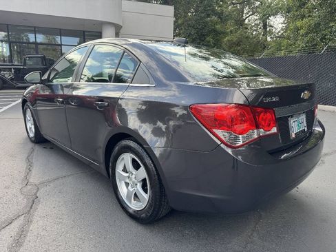 Used 2015 Chevrolet Cruze LT FWD image 3