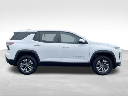 New 2026 Chevrolet Equinox LT w/ Safety and Technology Package FWD image 9