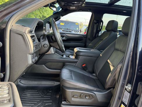 Used 2023 Chevrolet Tahoe RST w/ Luxury Package AWD/4WD image 9
