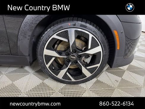 Certified 2025 MINI Cooper S image 9