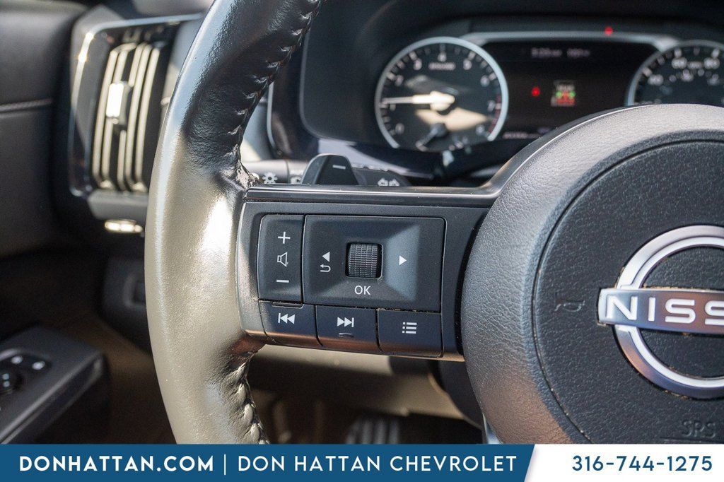 Used 2024 Nissan Pathfinder SV AWD/4WD image 11