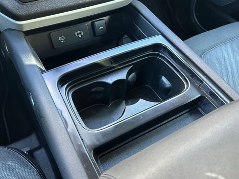 Used 2020 Land Rover Defender 110 First Edition image 46