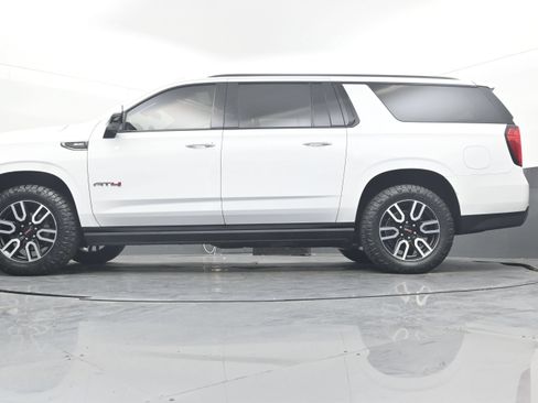Used 2021 GMC Yukon XL AT4 w/ AT4 Premium Plus Package AWD/4WD image 27