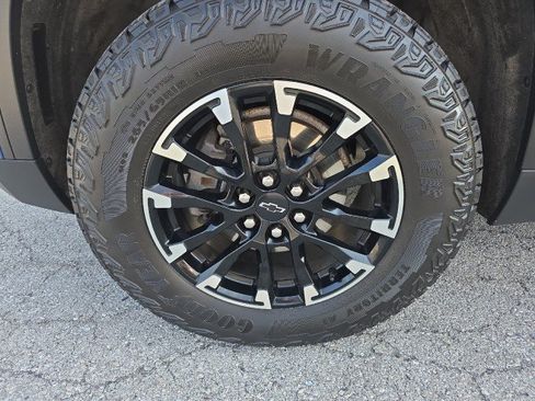 Used 2024 Chevrolet Traverse Z71 w/ LPO, Floor Liner Package AWD/4WD image 12