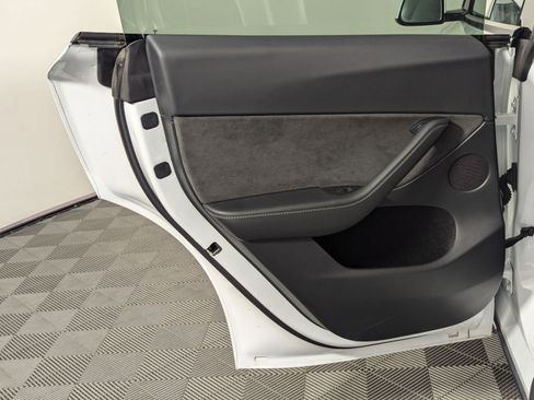 Used 2023 Tesla Model Y Long Range image 47