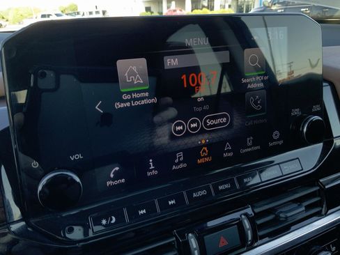 Used 2023 Nissan Pathfinder Platinum image 42