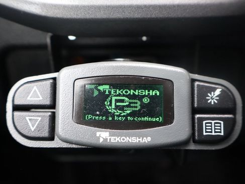 Used 2019 Toyota Tacoma TRD Off-Road AWD/4WD image 29