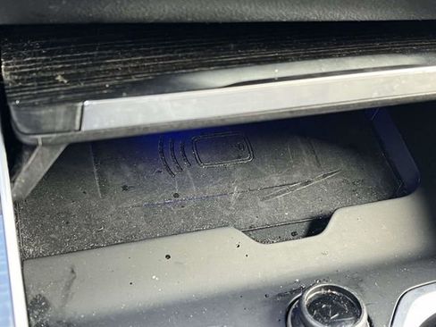 Used 2022 BMW X7 M50i w/ Executive Package image 39