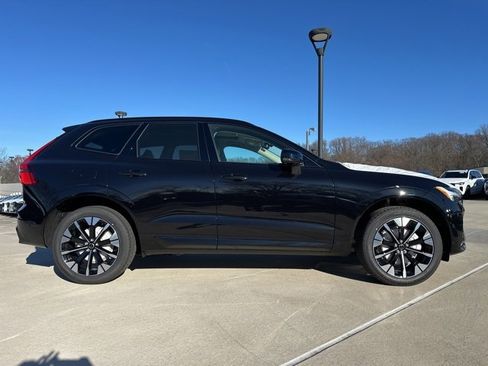 New 2026 Volvo XC60 B5 Ultra w/ Climate Package image 8