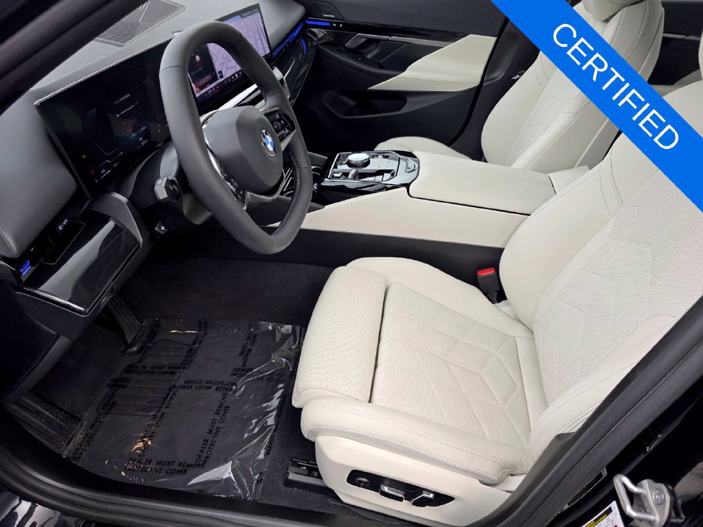 Certified 2024 BMW 530i w/ Convenience Package RWD image 31