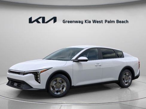 New 2026 Kia K4 FWD image 4