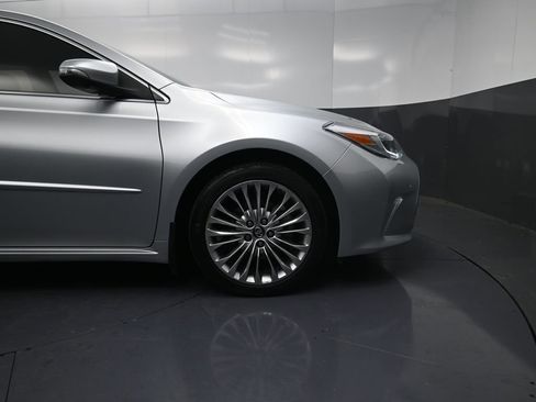 Used 2016 Toyota Avalon Limited image 5
