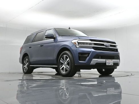Used 2023 Ford Expedition XLT image 57
