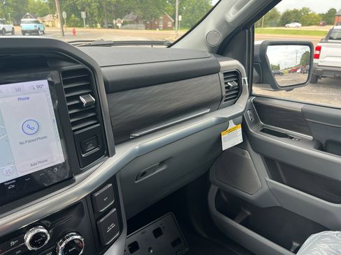 New 2025 Ford F150 Lariat w/ Equipment Group 501A Mid image 27