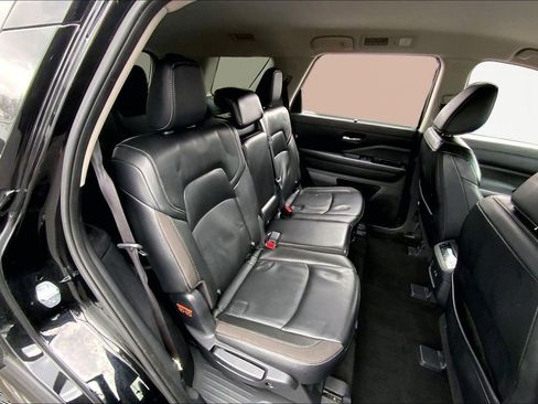 Used 2023 Nissan Pathfinder SL image 17