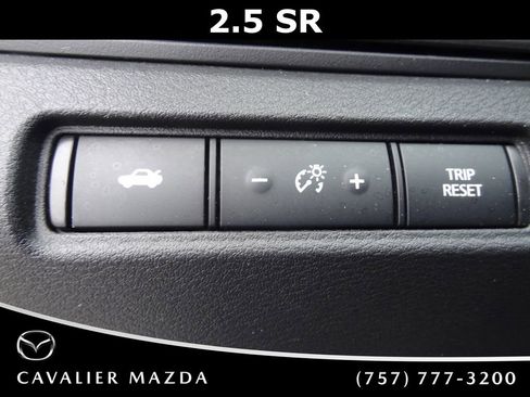 Used 2024 Nissan Altima 2.5 SR FWD image 19