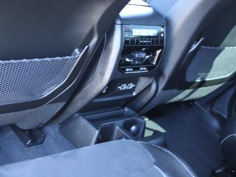 Used 2025 Jeep Grand Cherokee L Altitude AWD/4WD image 36