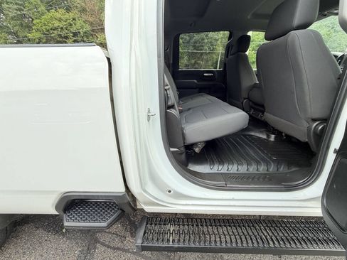 Used 2021 Chevrolet Silverado 3500 W/T w/ WT Convenience Package AWD/4WD image 17