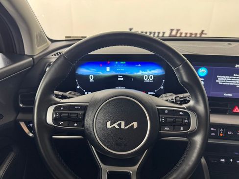 Used 2025 Kia Sportage SX FWD image 13