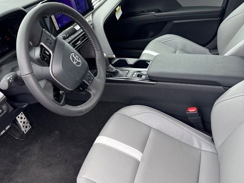 Used 2026 Toyota Camry SE w/ Multimedia Upgrade Package image 2