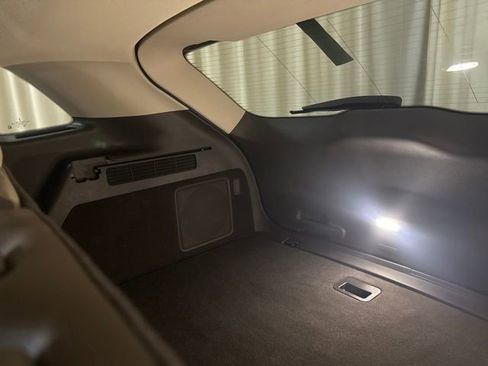 Used 2022 Lincoln Nautilus AWD image 32