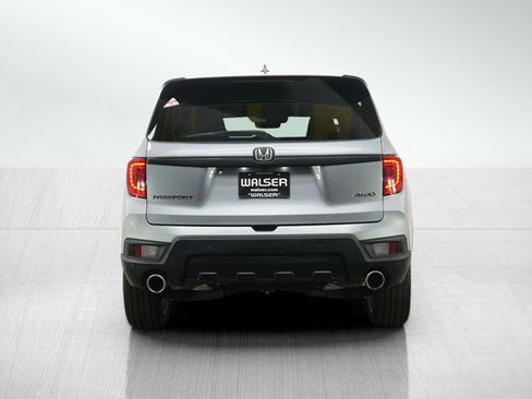 Used 2023 Honda Passport EX-L image 4