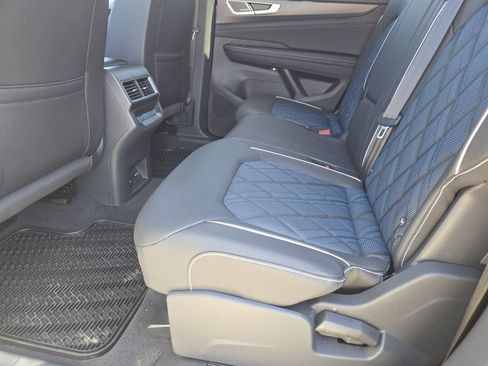 New 2026 Volkswagen Atlas Cross Sport SEL Premium R-Line AWD/4WD image 22