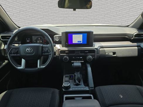 Used 2025 Toyota 4Runner SR5 AWD/4WD image 10