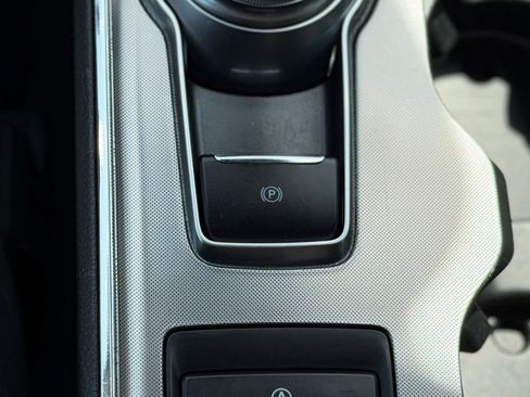 Used 2024 Ford Edge Titanium AWD/4WD image 18